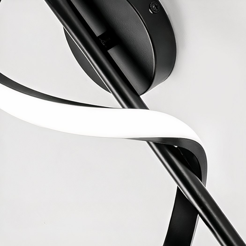 Design-Wandleuchte mit Lichtspirale